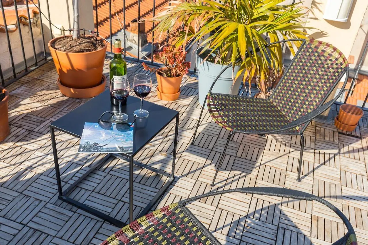 Le Chateau - The Most Beautiful Sight In Old Town, Private Terrace Nice Apartment