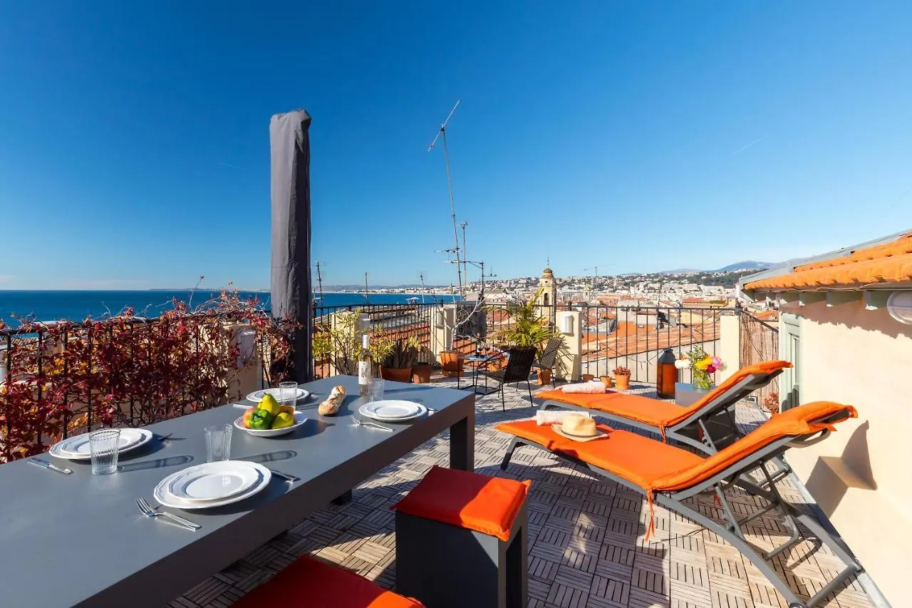 Le Chateau - The Most Beautiful Sight In Old Town, Private Terrace Nice Apartment